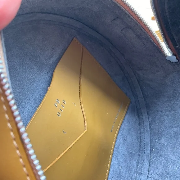 PB 0110 Round Cross-Body Bag - Picture 9 of 10